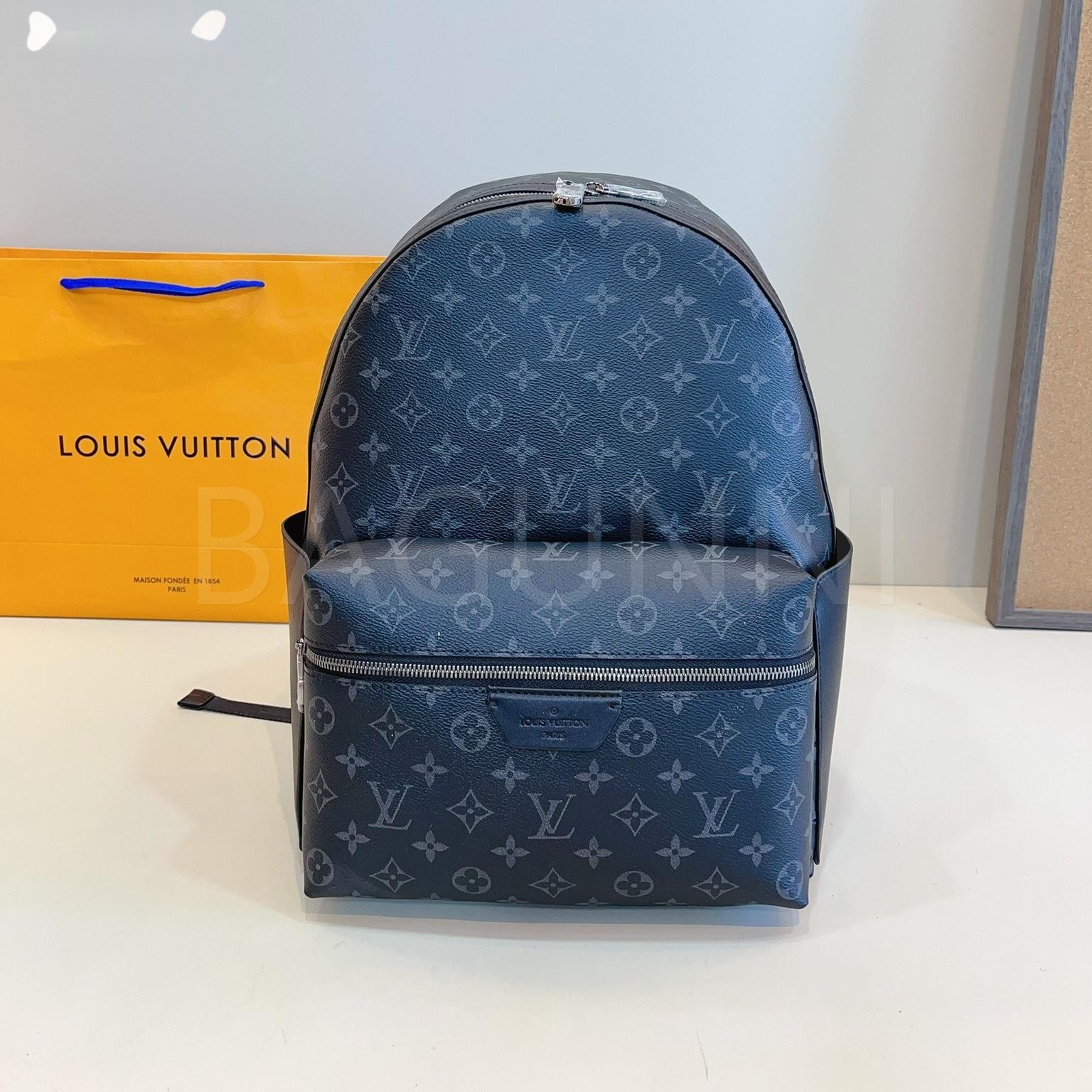 루이비통 디스커버리 백팩