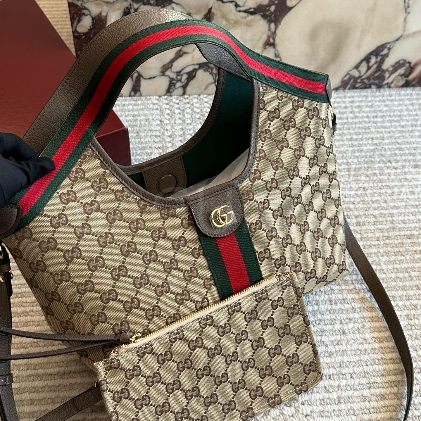 구찌 질리오 토트백