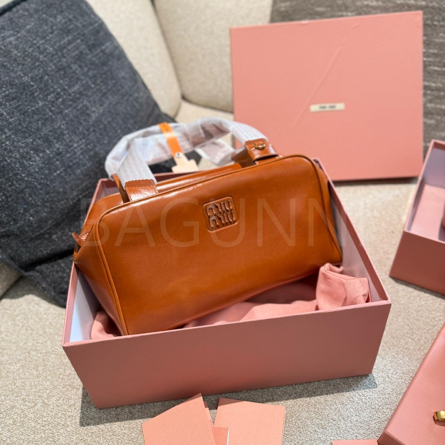 미우미우 2013 보스턴백