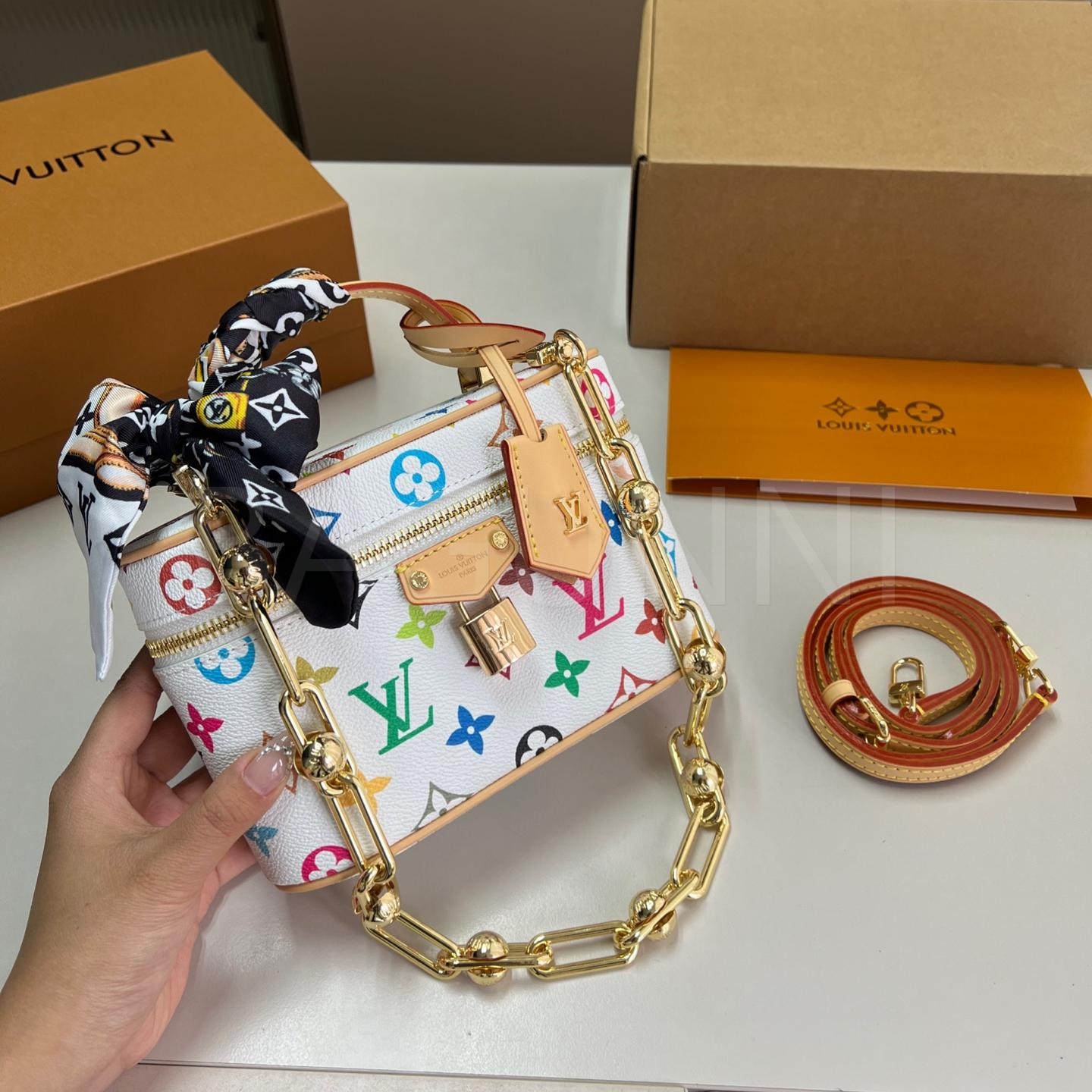 루이비통 베니티 백