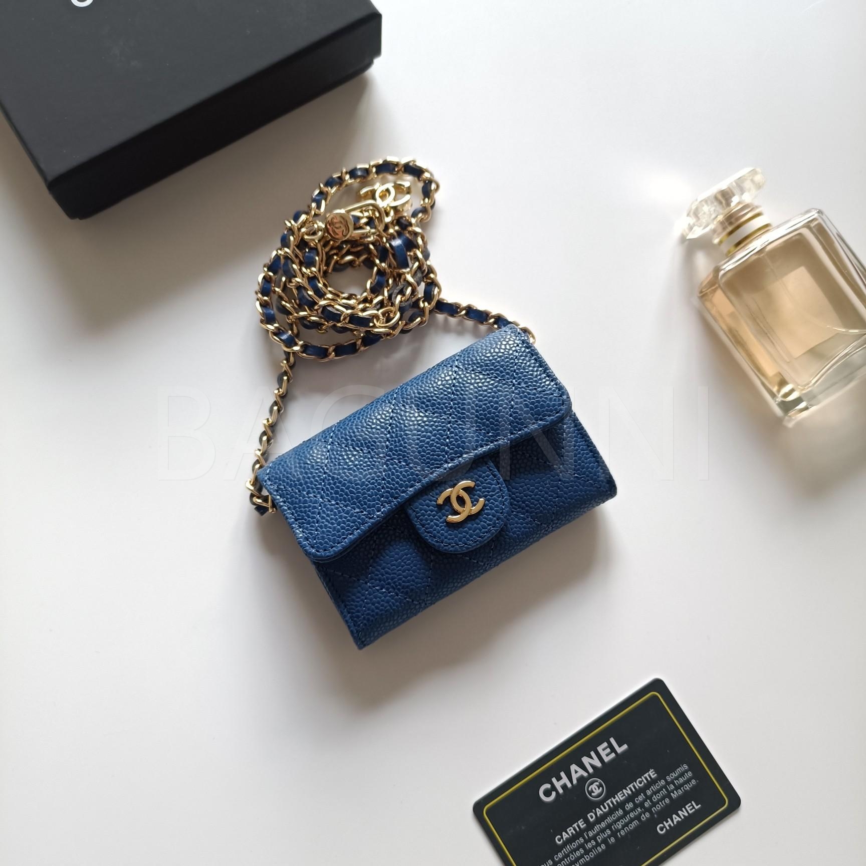 샤넬 클래식 코인퍼스