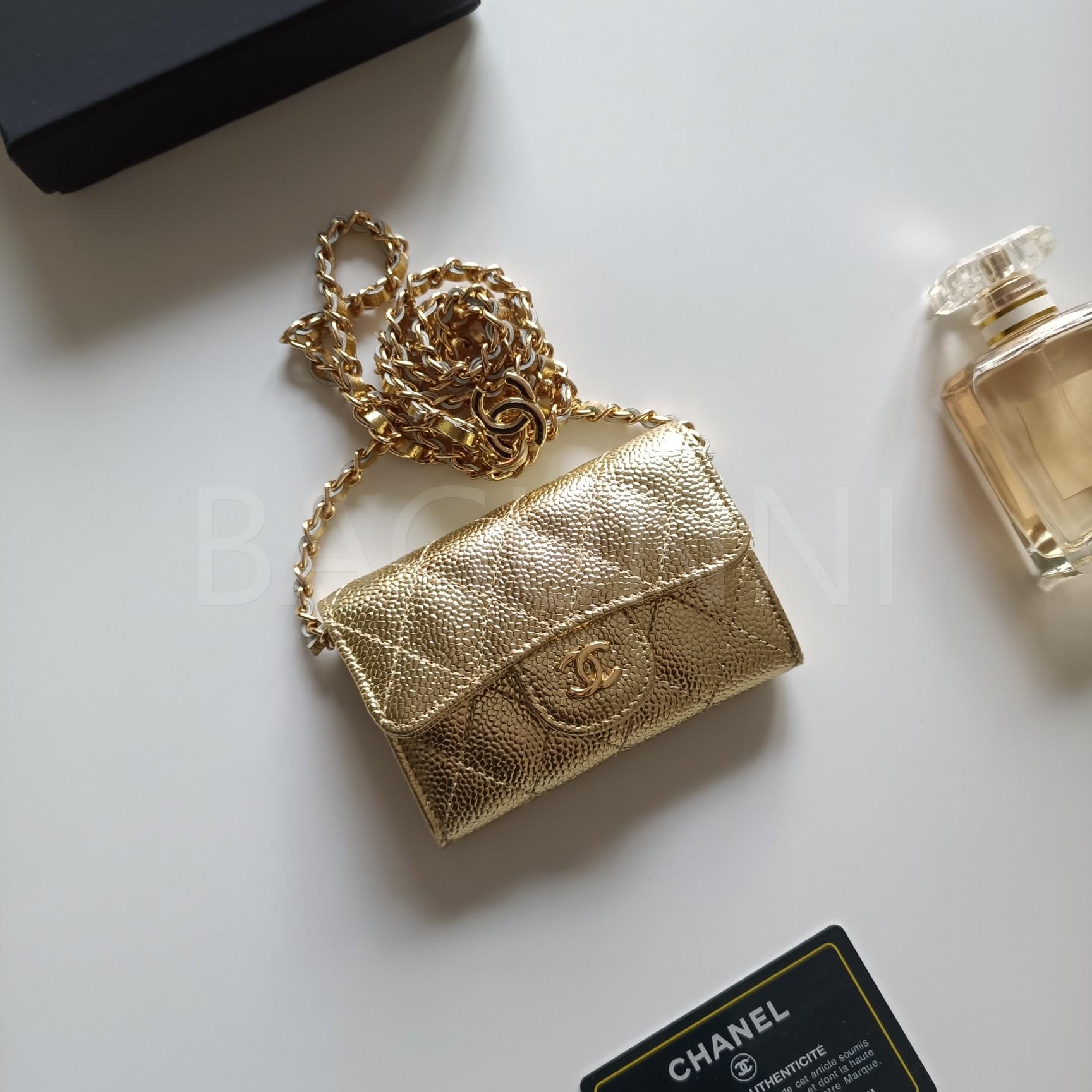 샤넬 클래식 코인퍼스