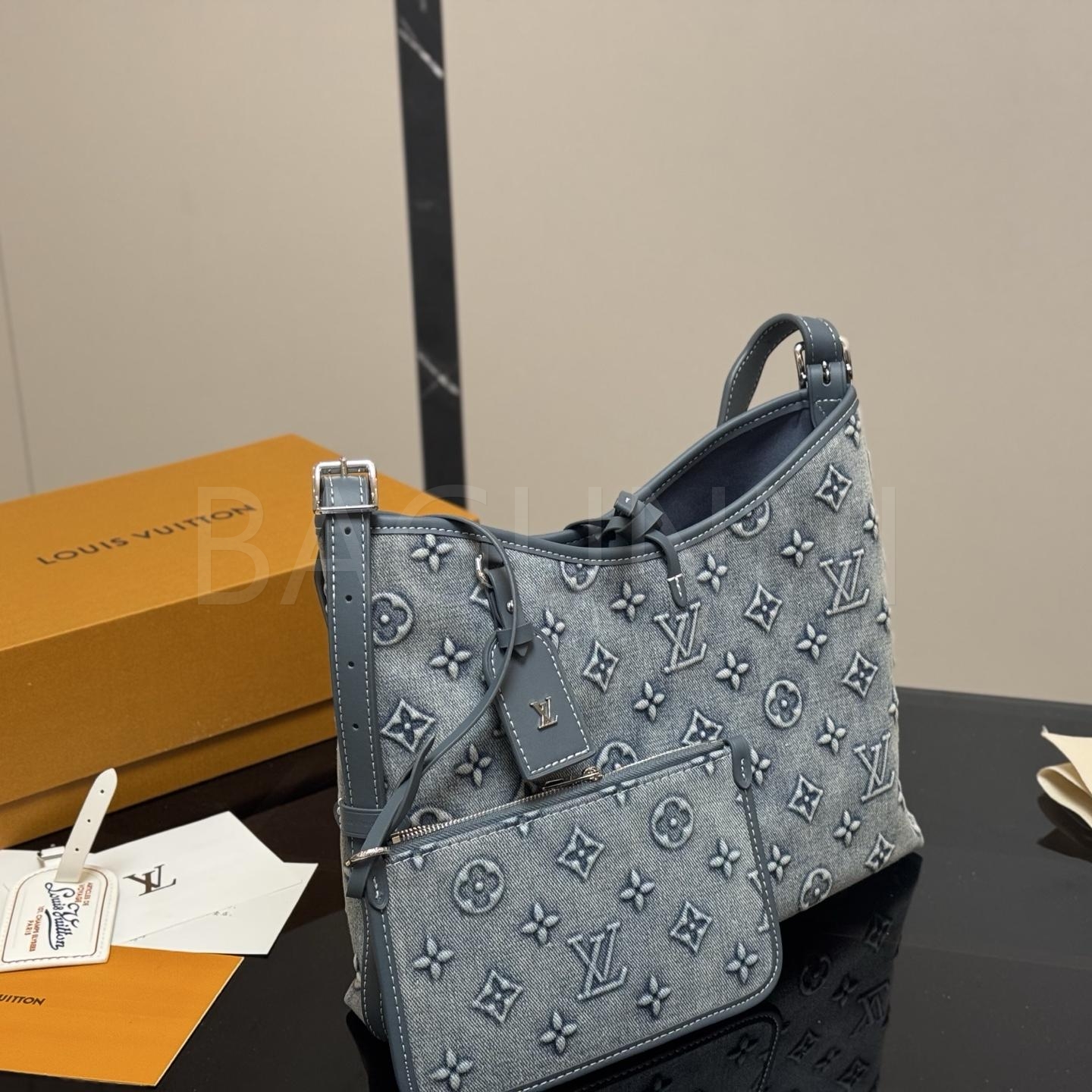 루이비통 캐리올 숄더백