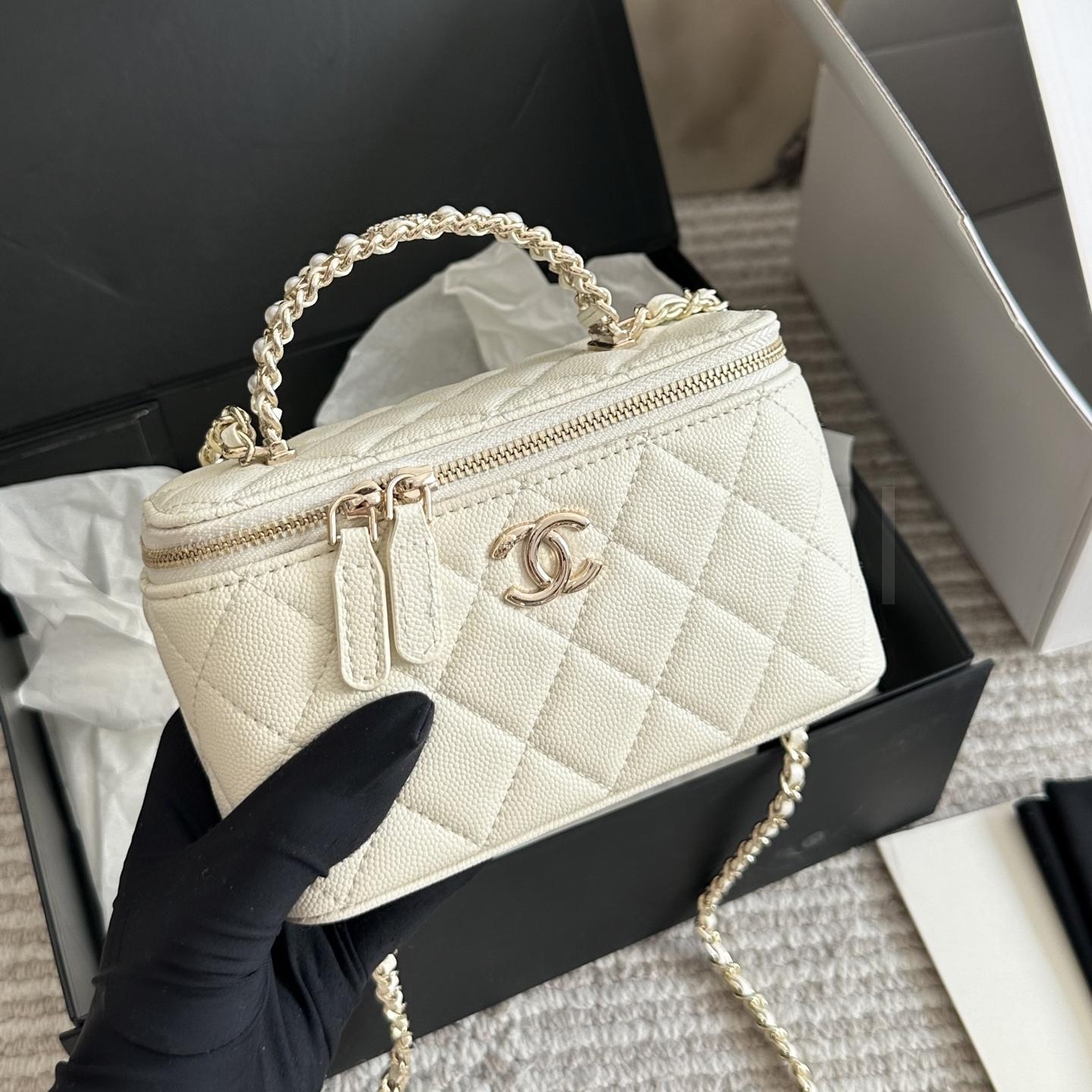 샤넬 금볼 탑핸들 박스 백