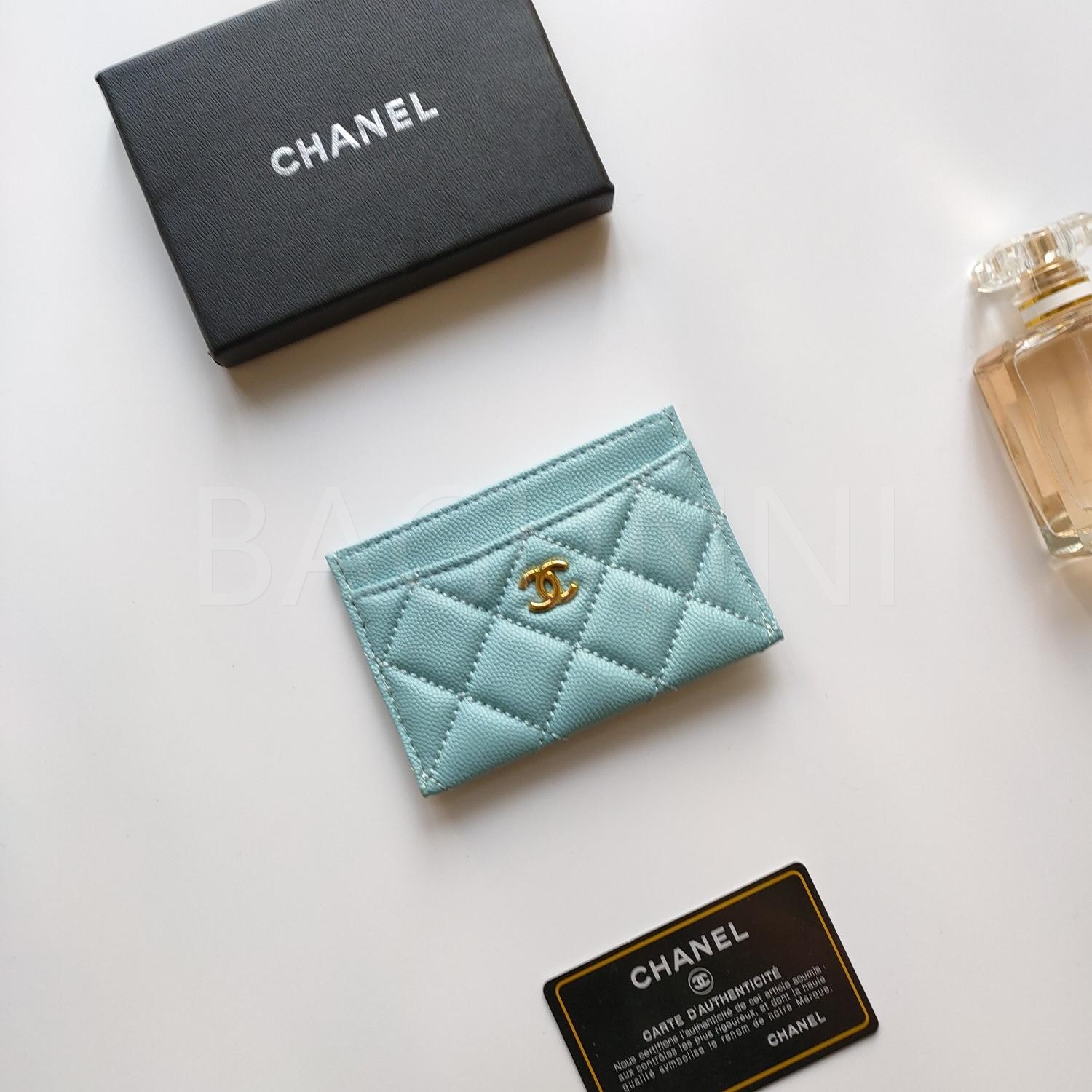 샤넬 클래식 플랩 카드지갑