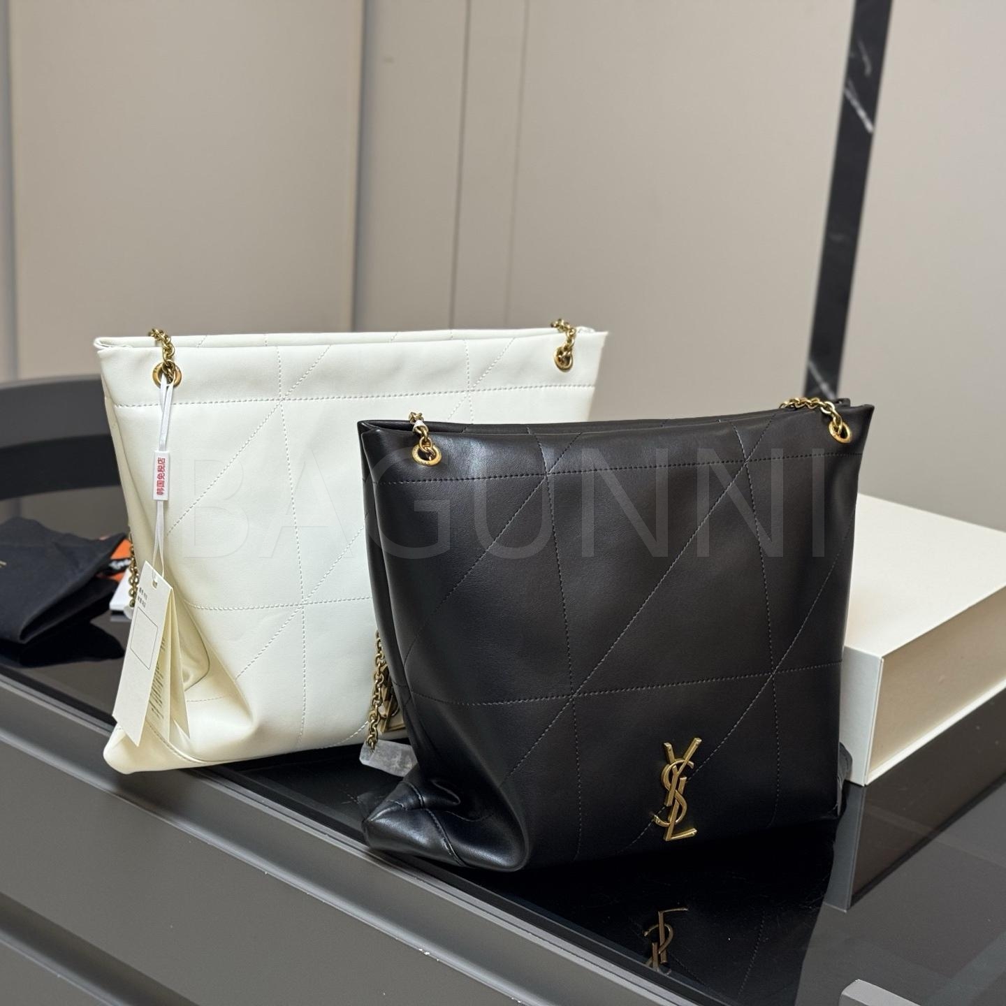 YSL 로고 백