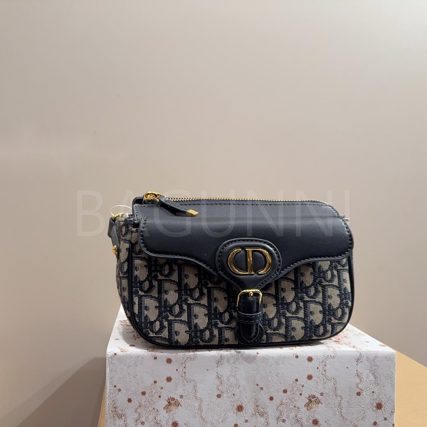 디올 바비 숄더백