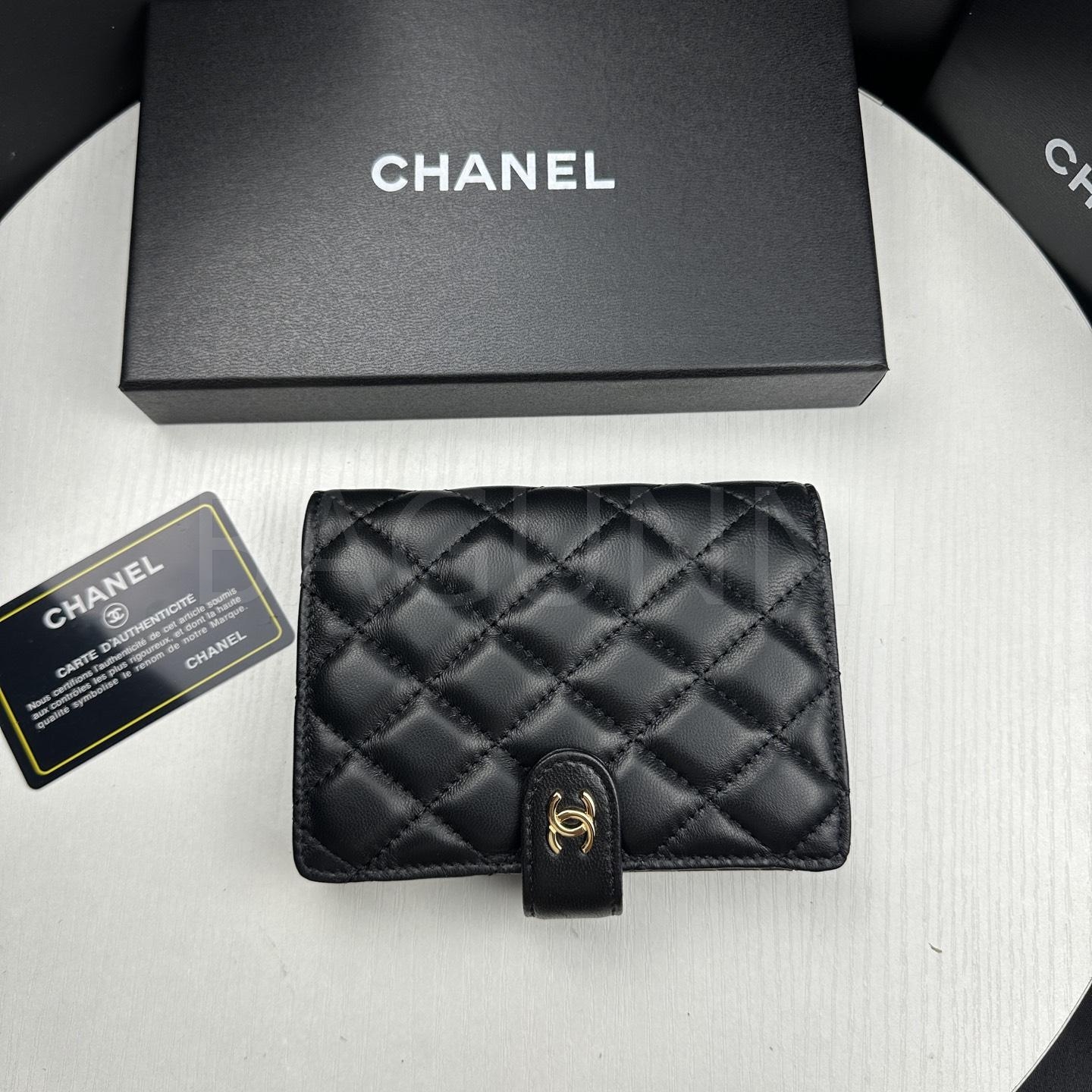 샤넬 트래블 월릿