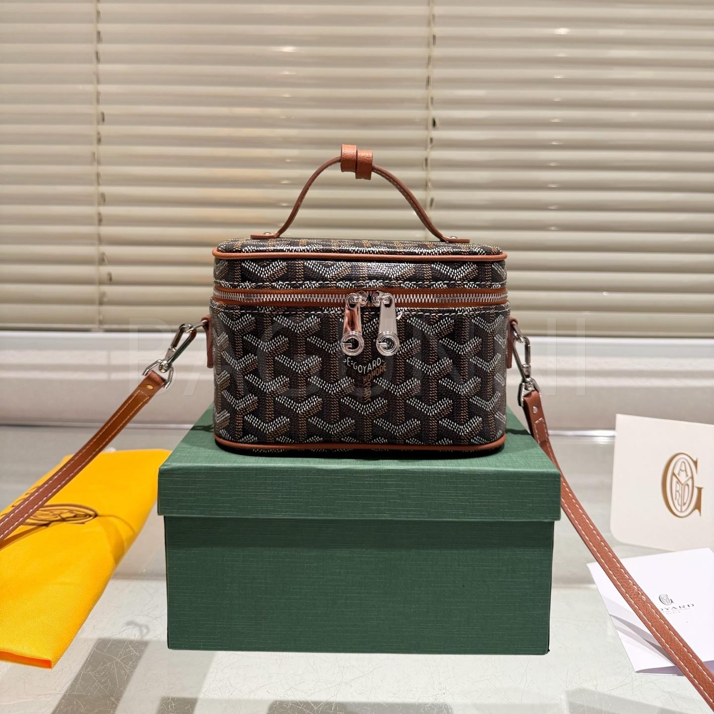 고야드 바니티백