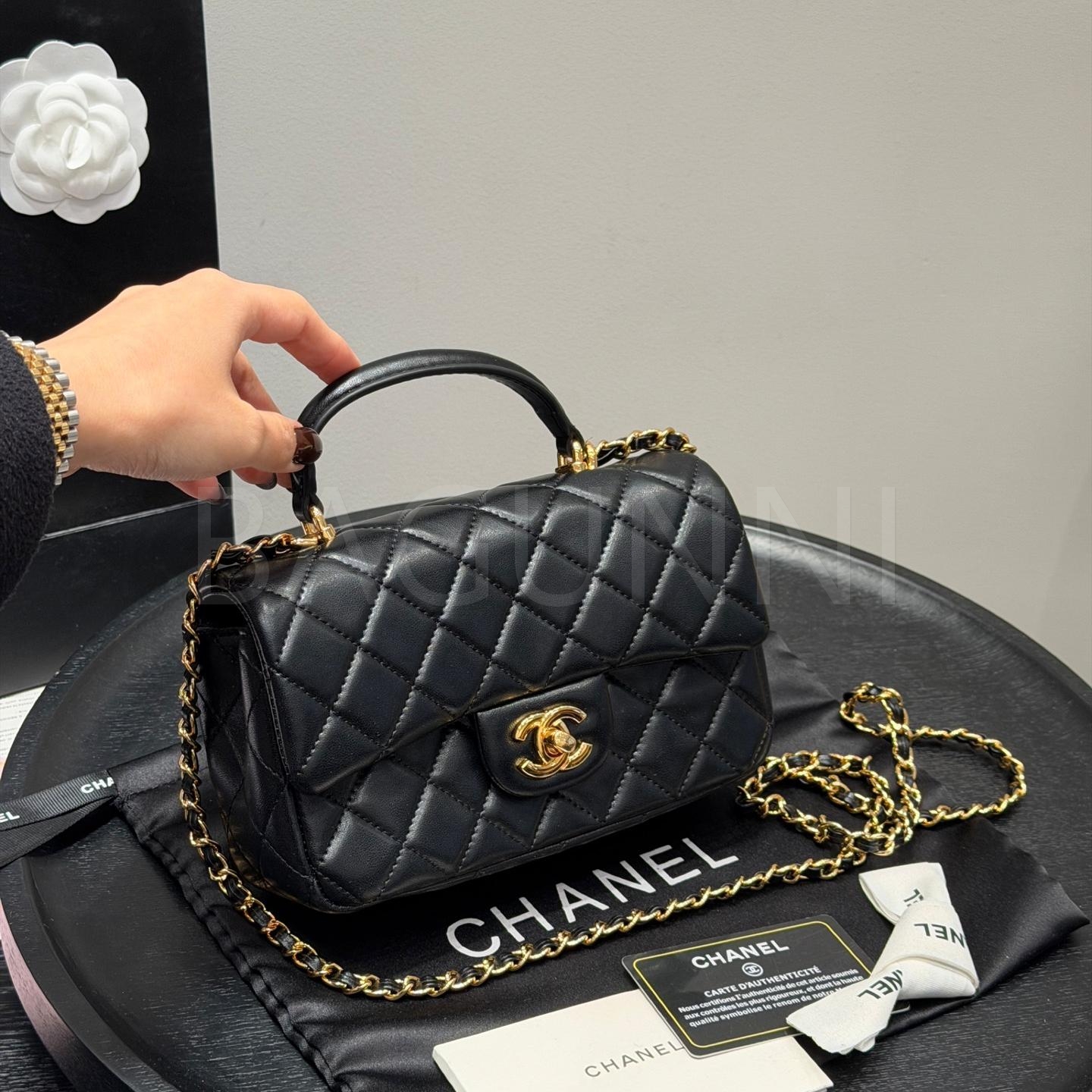 샤넬 클래식 플랩 미니백