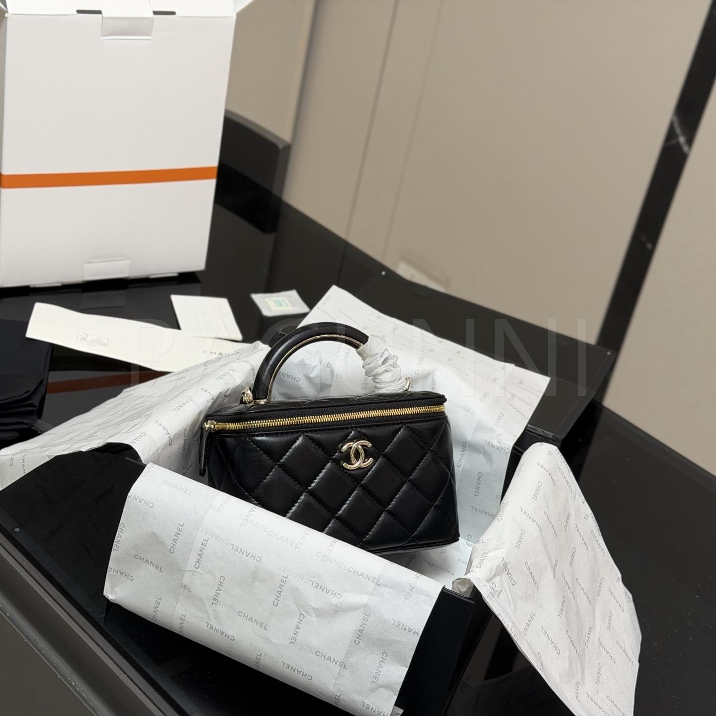 샤넬 탑핸들 베니티 백