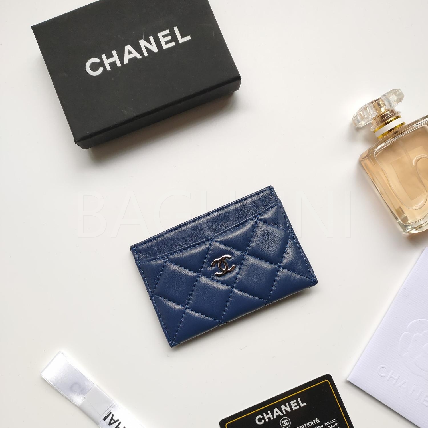 샤넬 클래식 플랩 카드지갑