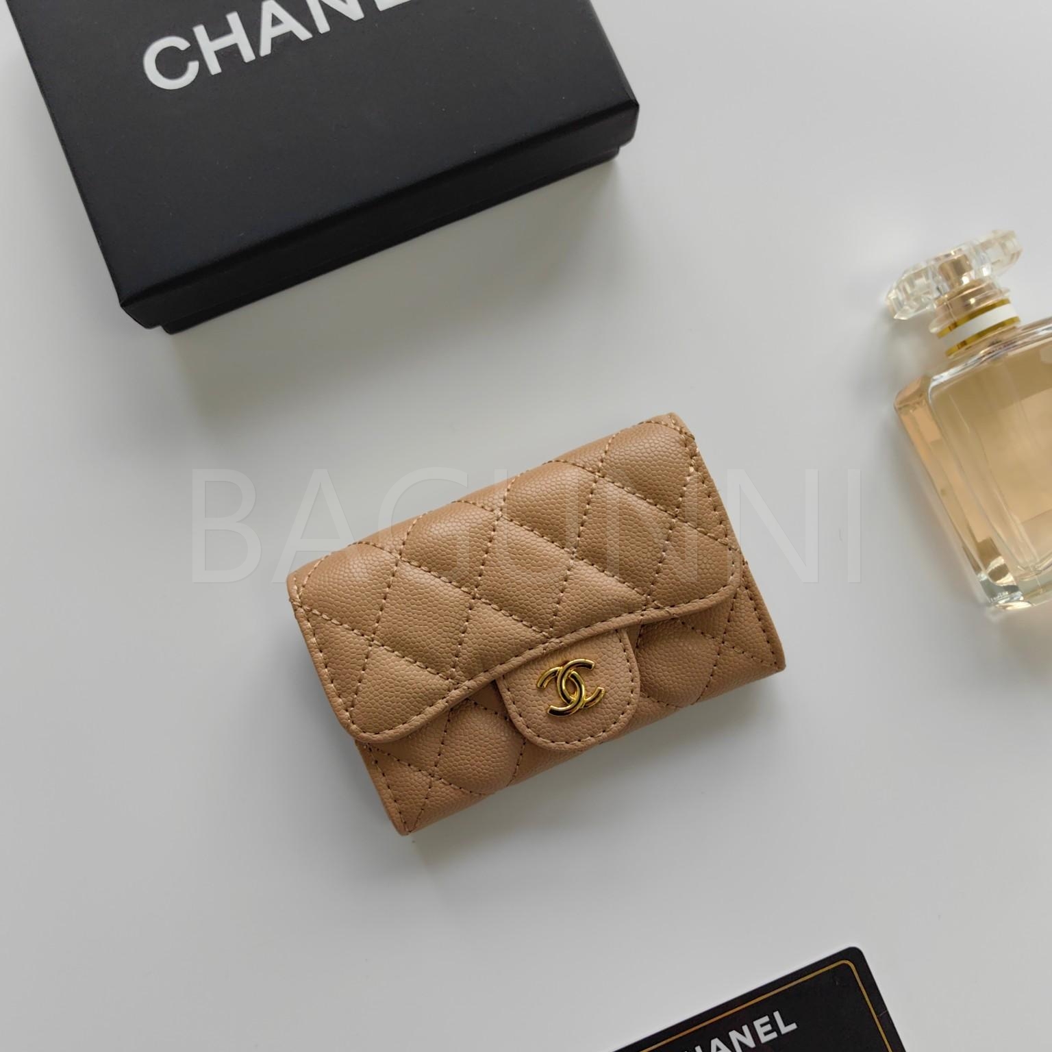 샤넬 클래식 플랩 카드지갑