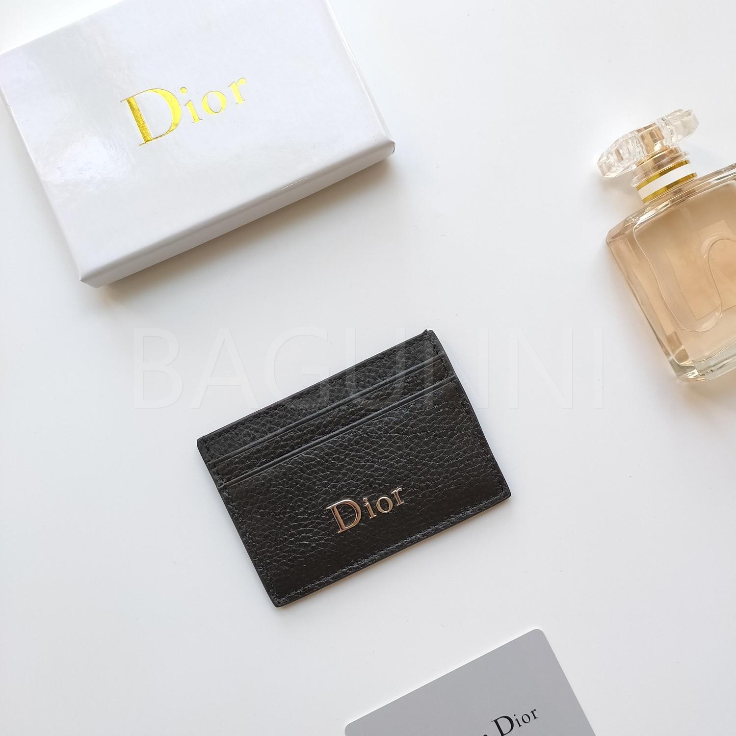 디올 카드홀더
