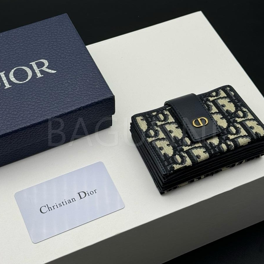 디올 카드홀더
