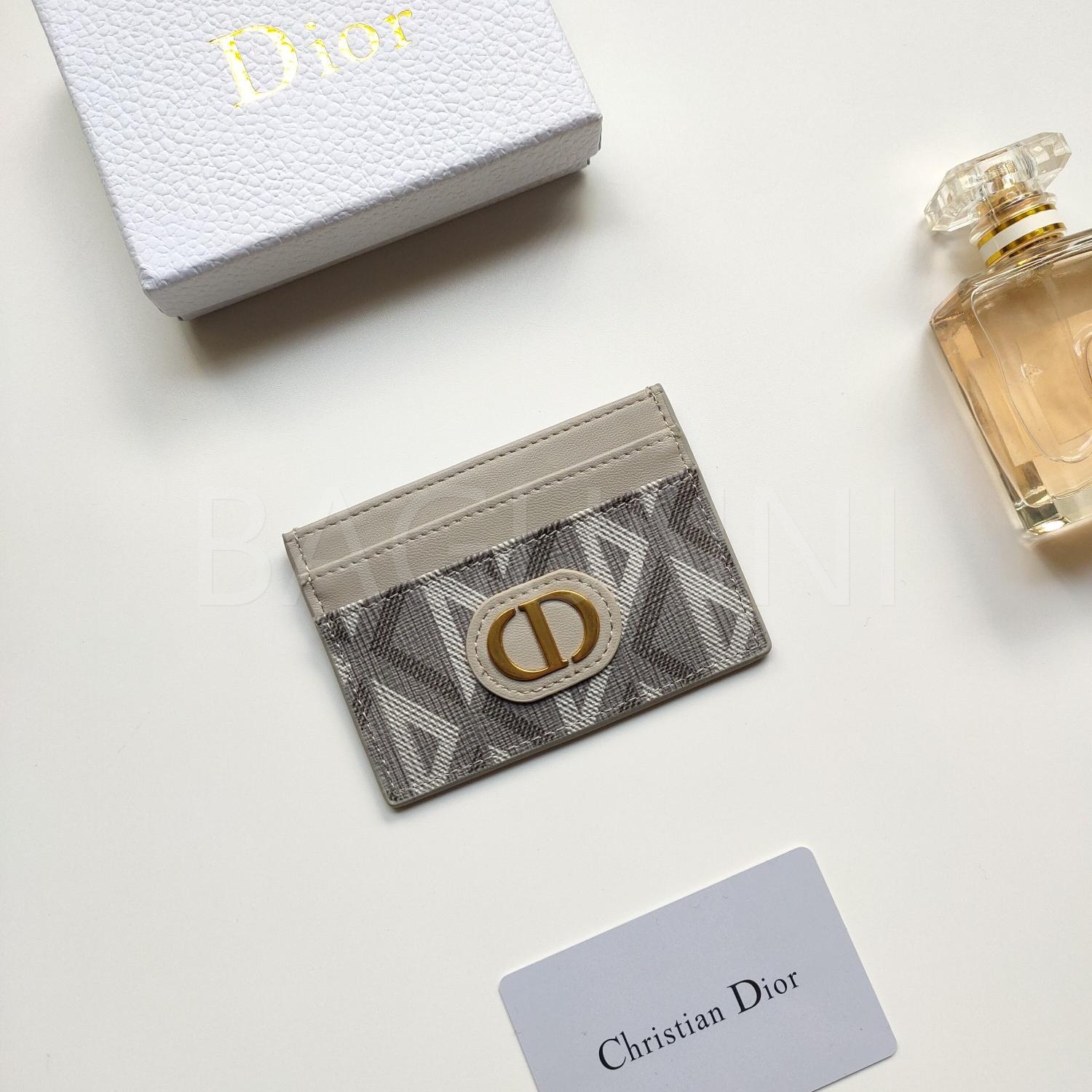 디올 카드홀더