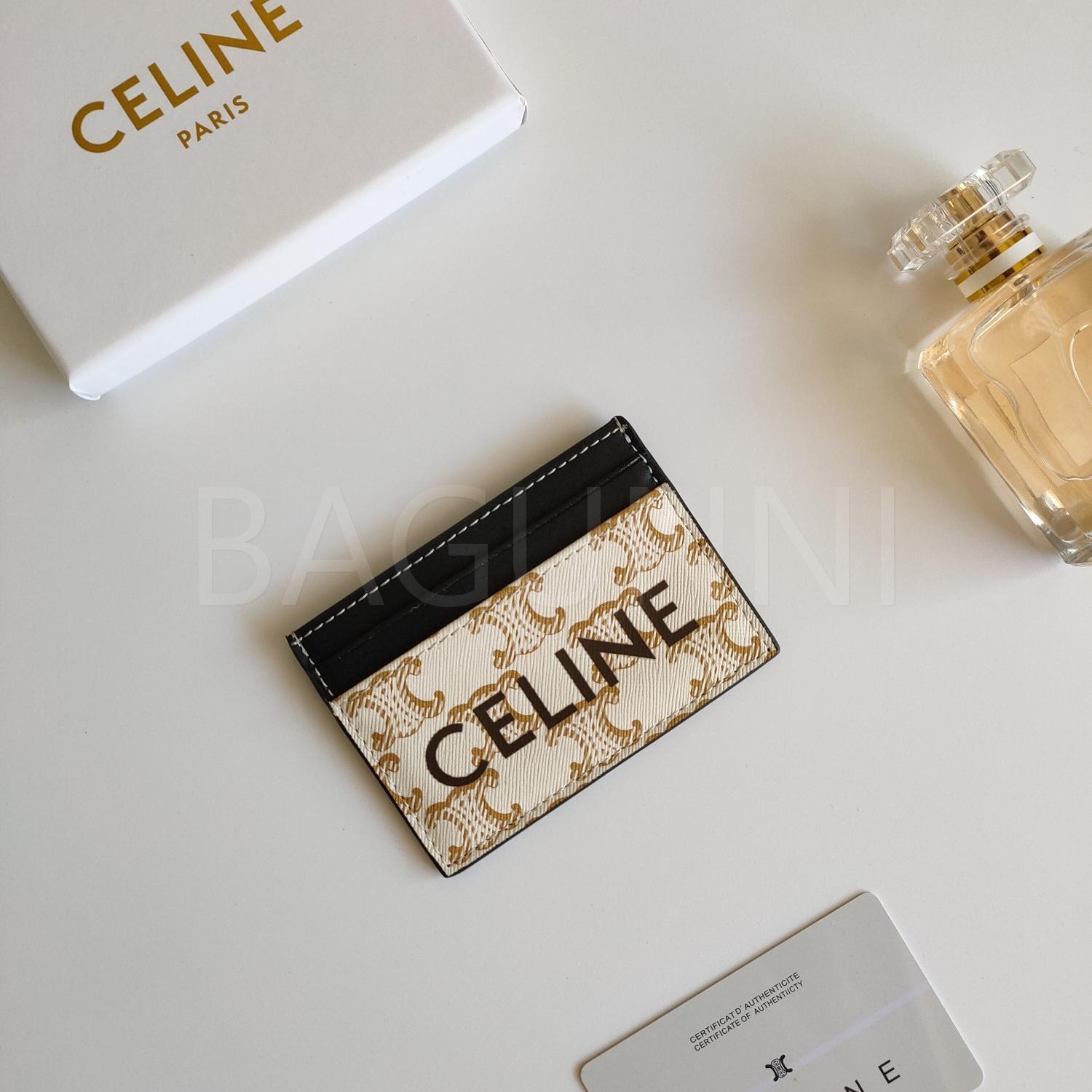 셀린느 트리옹프 플랩 카드지갑