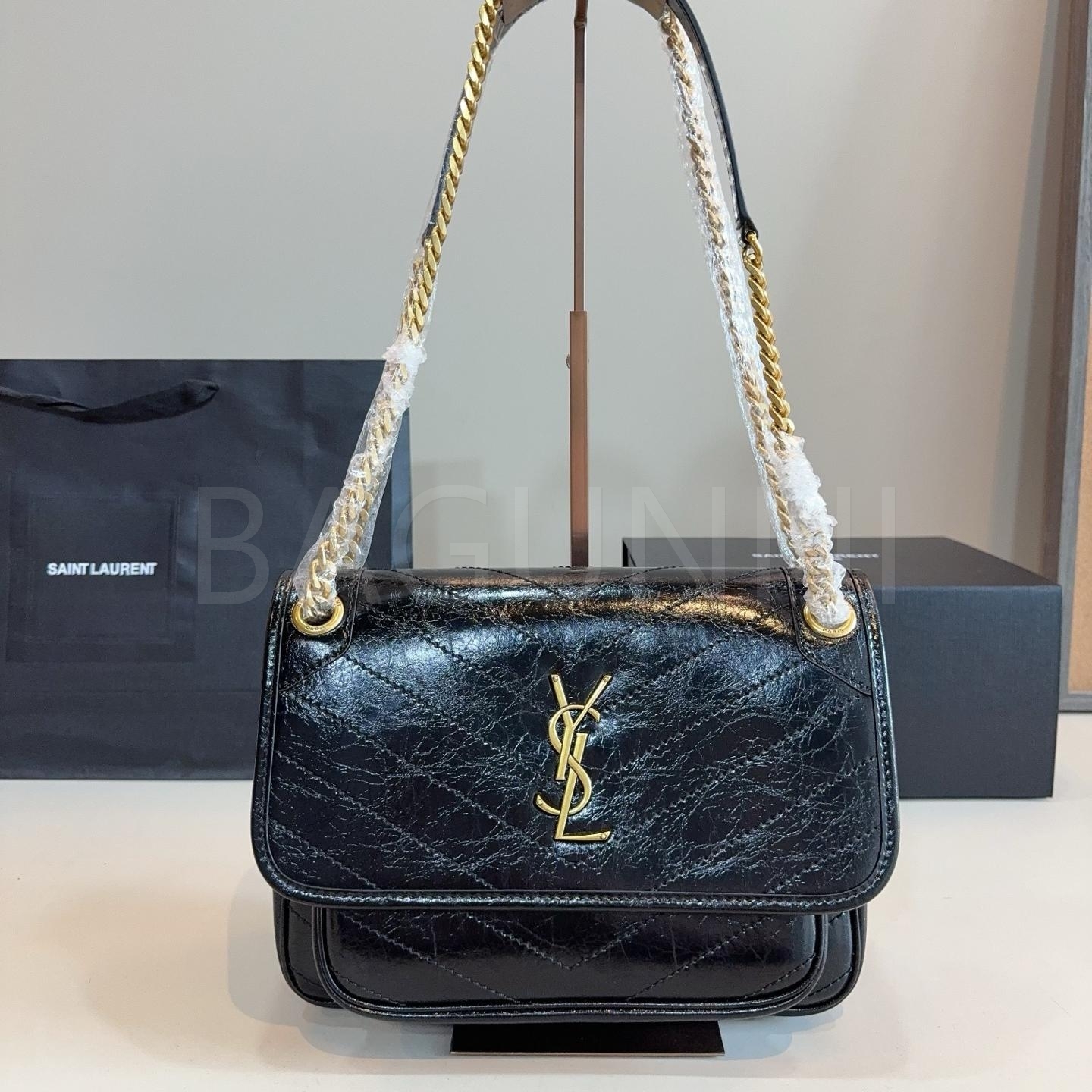 YSL 니키 숄더백